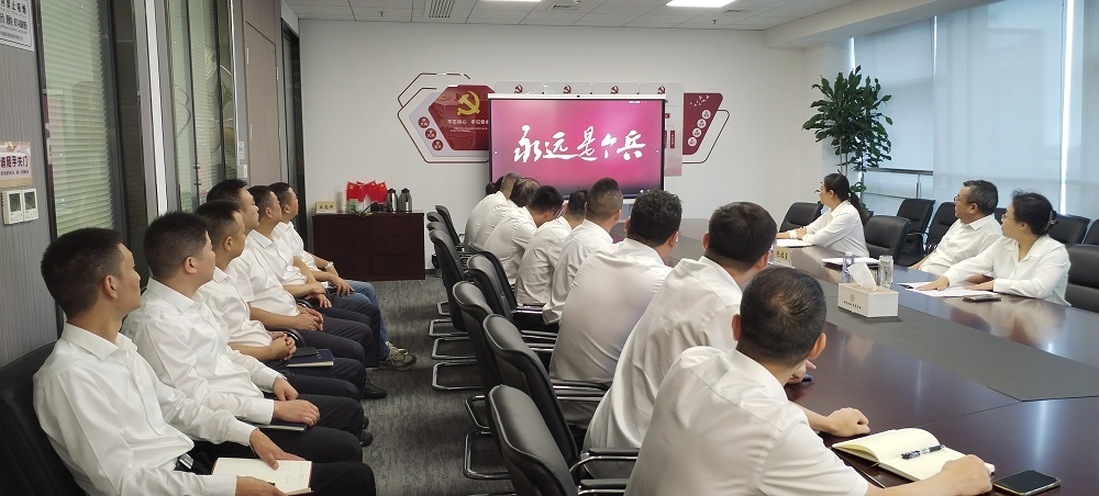 市金發(fā)集團召開“八一”建軍節(jié)退...